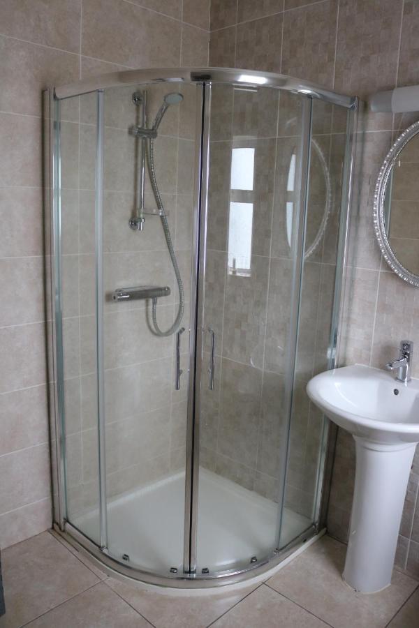 New Park Hotel Athenry Extérieur photo